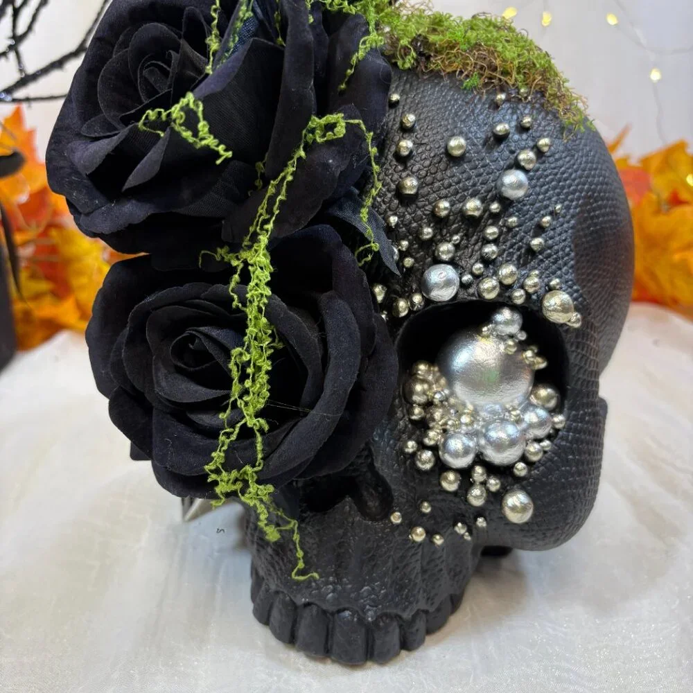 Halloween Glam Floral Black Roses Skull Pearls Moss Figure Centerpiece RARE